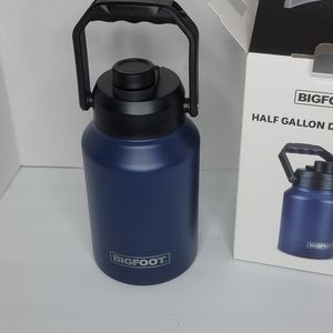 247H677 NWT BIGFOOT Half Gallon  Water Tank